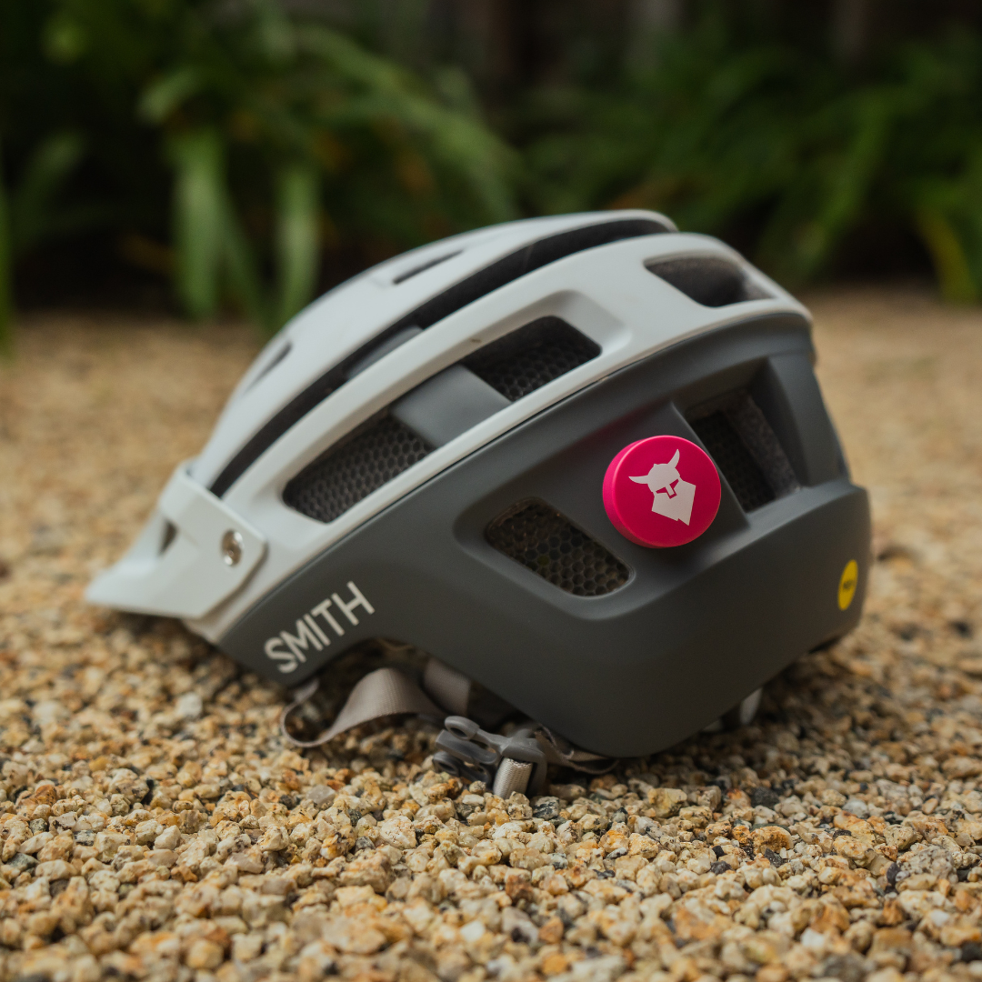 Helmet crash deals sensor